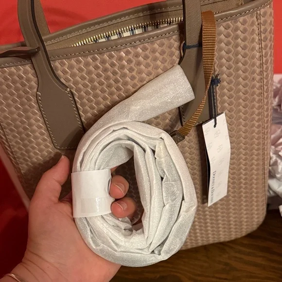 NWT DOONEY & BOURKE HANDLE TOTE PUTTY CROSSBODY HANDBAG - Picture 12 of 16